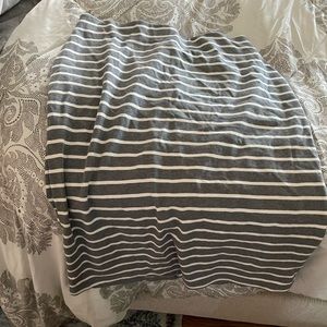Old Navy striped skirt. Size Large